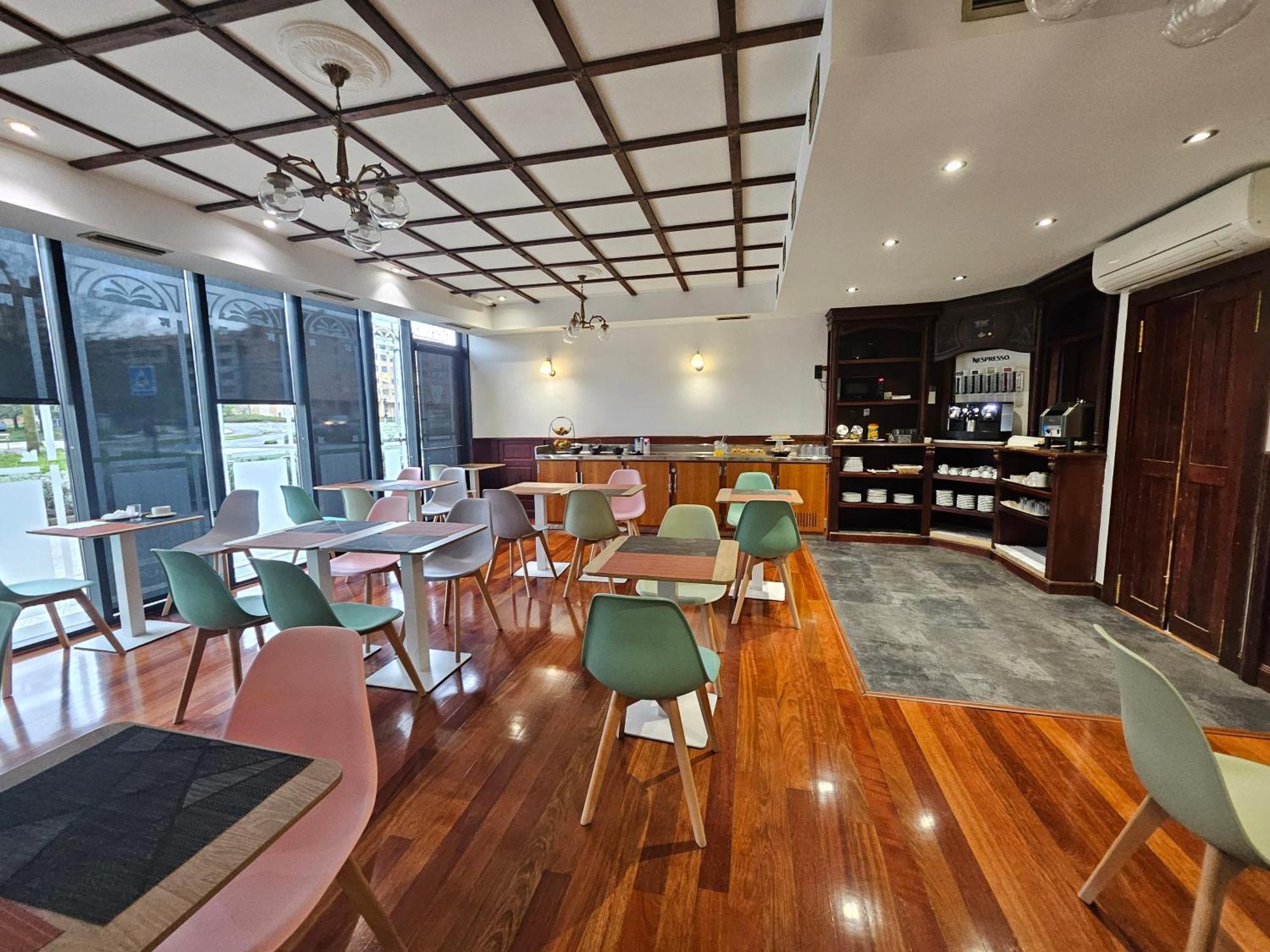 Duque De Wellington Hotel Vitoria-Gasteiz Ngoại thất bức ảnh