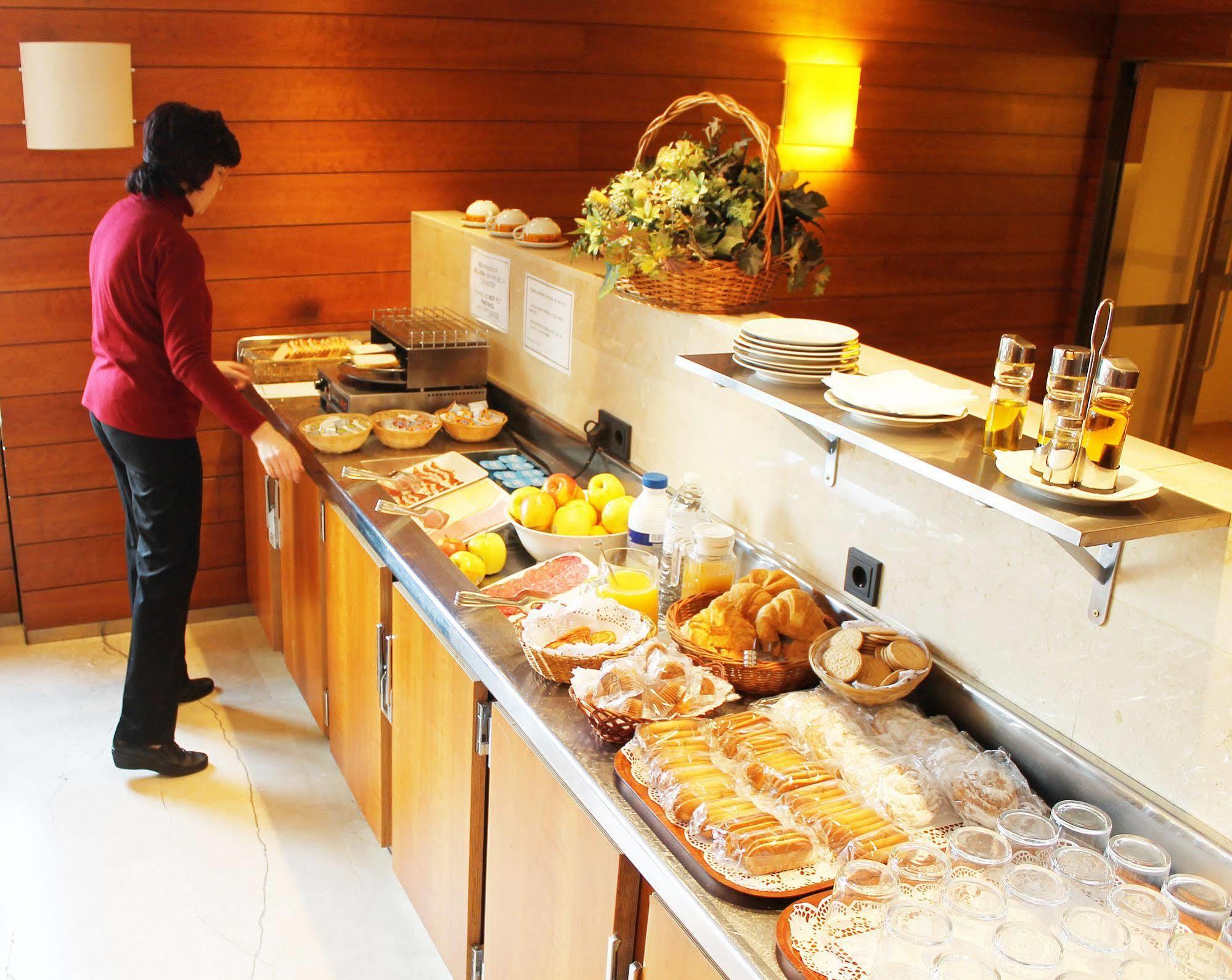 Duque De Wellington Hotel Vitoria-Gasteiz Ngoại thất bức ảnh